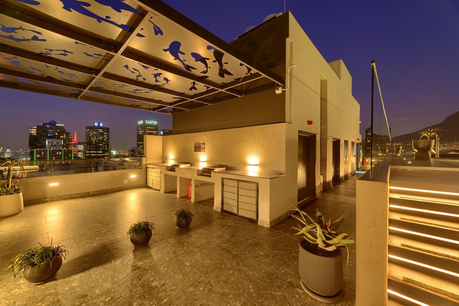 Urban Comfort At 1 Bed In City Centre With Pool Città del Capo Esterno foto